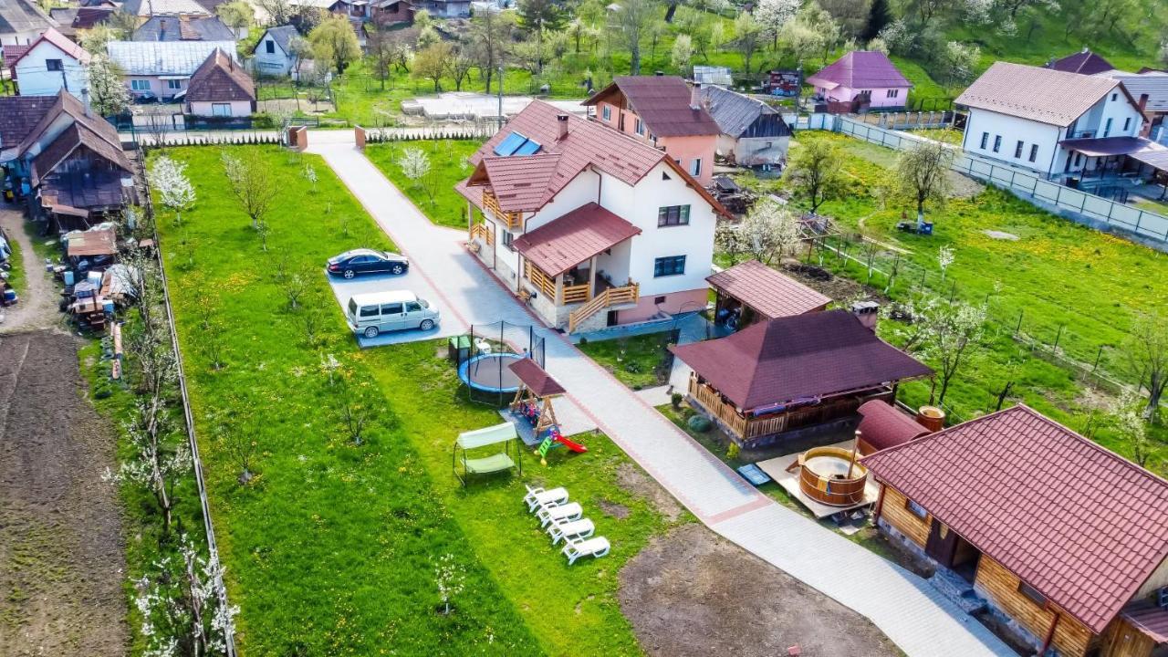 Casa Nely Hotel Sighetu Marmaţiei Exterior foto