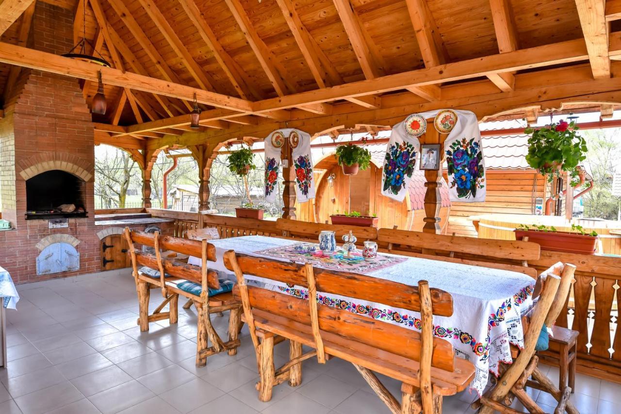 Casa Nely Hotel Sighetu Marmaţiei Exterior foto
